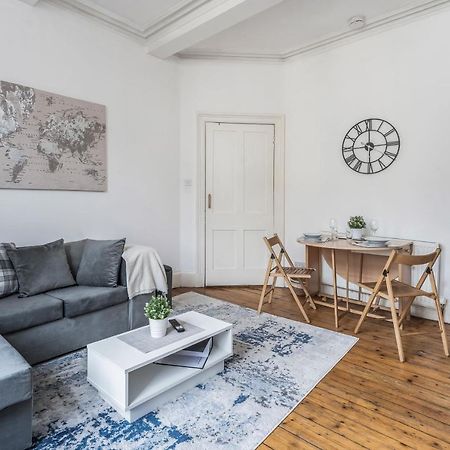 Central City Centre 2 Bedroom Flat - Close To Haymarket Train Station. Edinburgh Kültér fotó